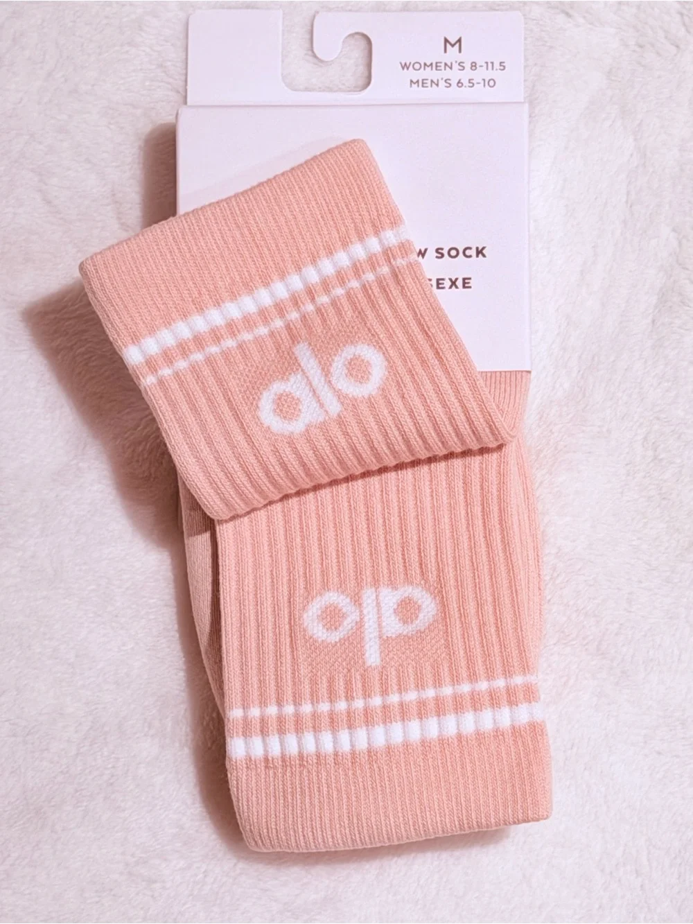 ALO Yoga Unisex Half-Crew Sock in Pink Quartz